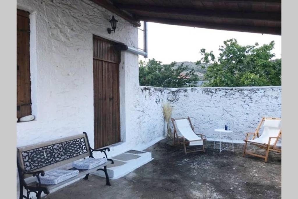 Traditional Stone House In Eastern Mani Flomochori Buitenkant foto